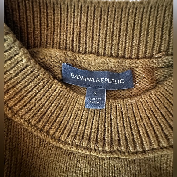 Banana Republic Sweater - Picture 4 of 4